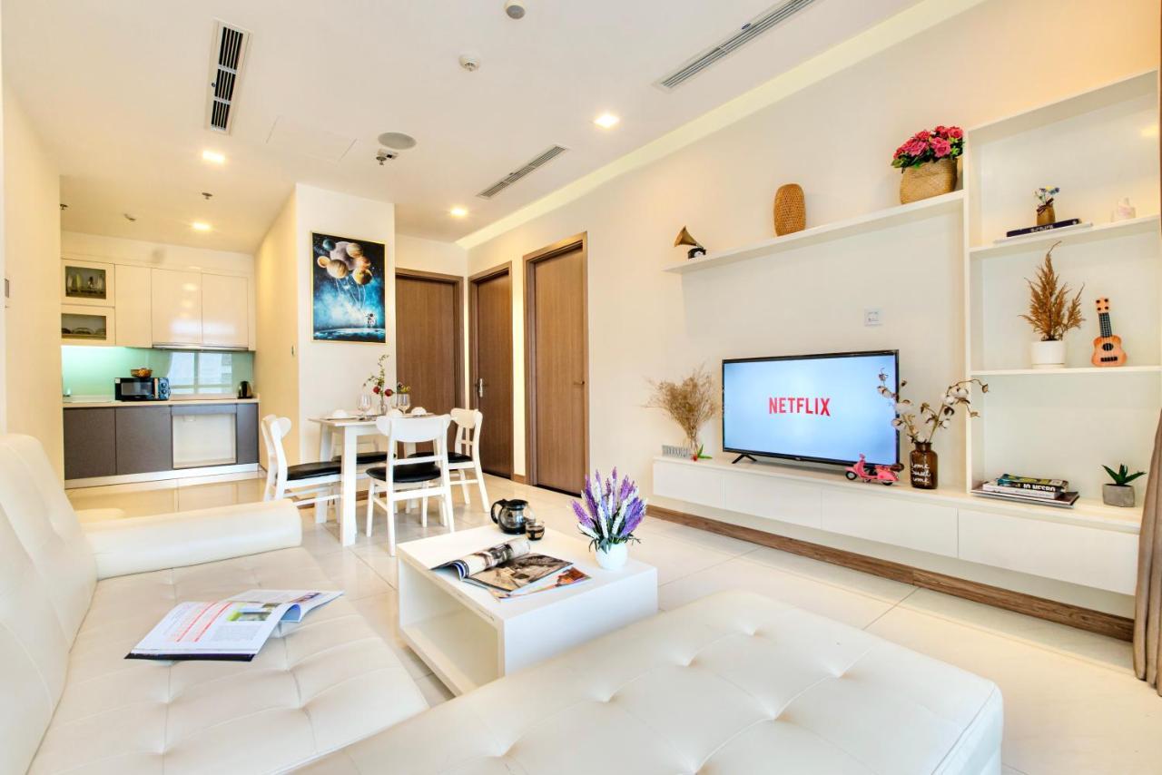 הו צ'י מין סיטי Moxy Hcmc Aparts - Vinhomes Central Park, Ice Rink מראה חיצוני תמונה