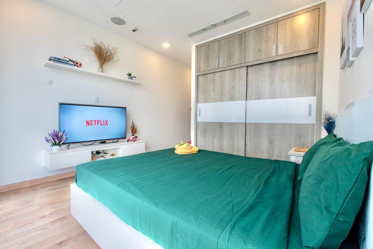 הו צ'י מין סיטי Moxy Hcmc Aparts - Vinhomes Central Park, Ice Rink מראה חיצוני תמונה