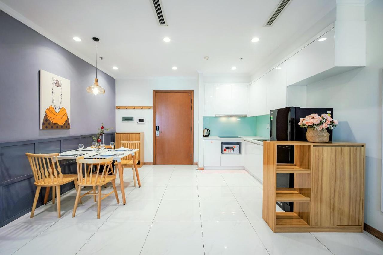 הו צ'י מין סיטי Moxy Hcmc Aparts - Vinhomes Central Park, Ice Rink מראה חיצוני תמונה