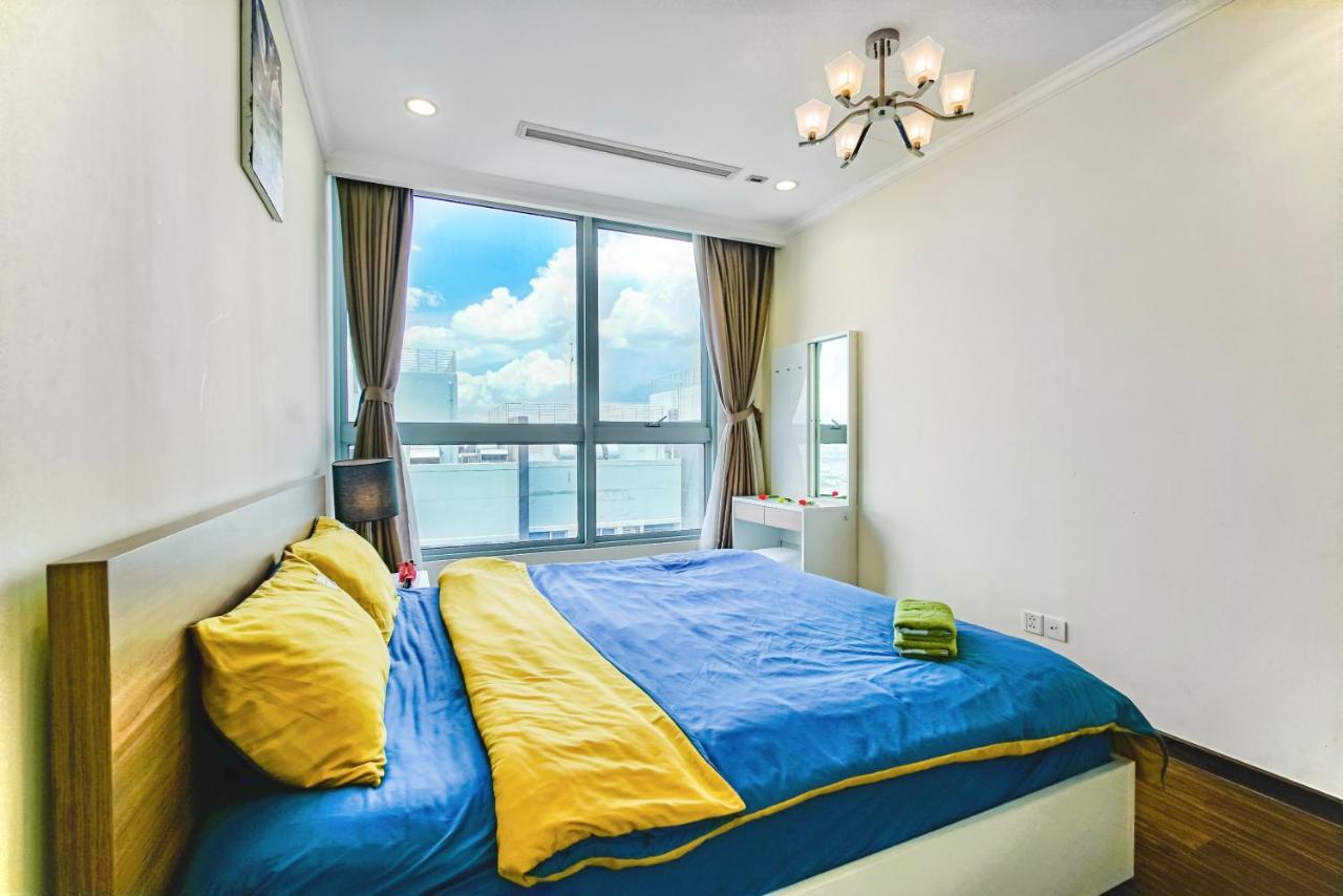 הו צ'י מין סיטי Moxy Hcmc Aparts - Vinhomes Central Park, Ice Rink מראה חיצוני תמונה