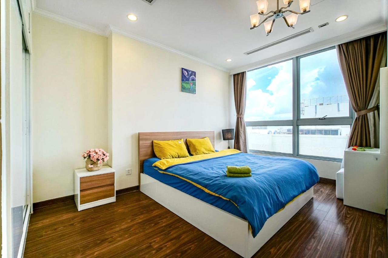 הו צ'י מין סיטי Moxy Hcmc Aparts - Vinhomes Central Park, Ice Rink מראה חיצוני תמונה