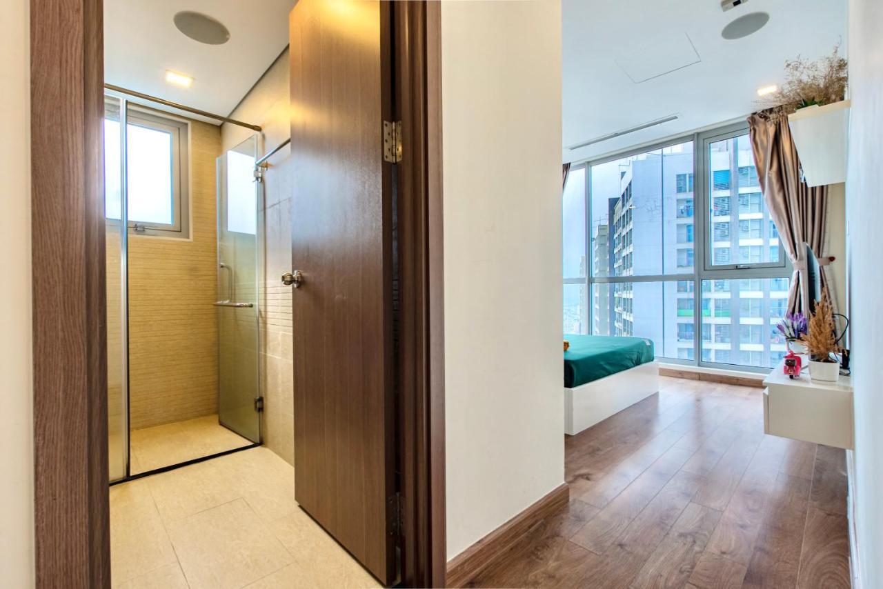 הו צ'י מין סיטי Moxy Hcmc Aparts - Vinhomes Central Park, Ice Rink מראה חיצוני תמונה