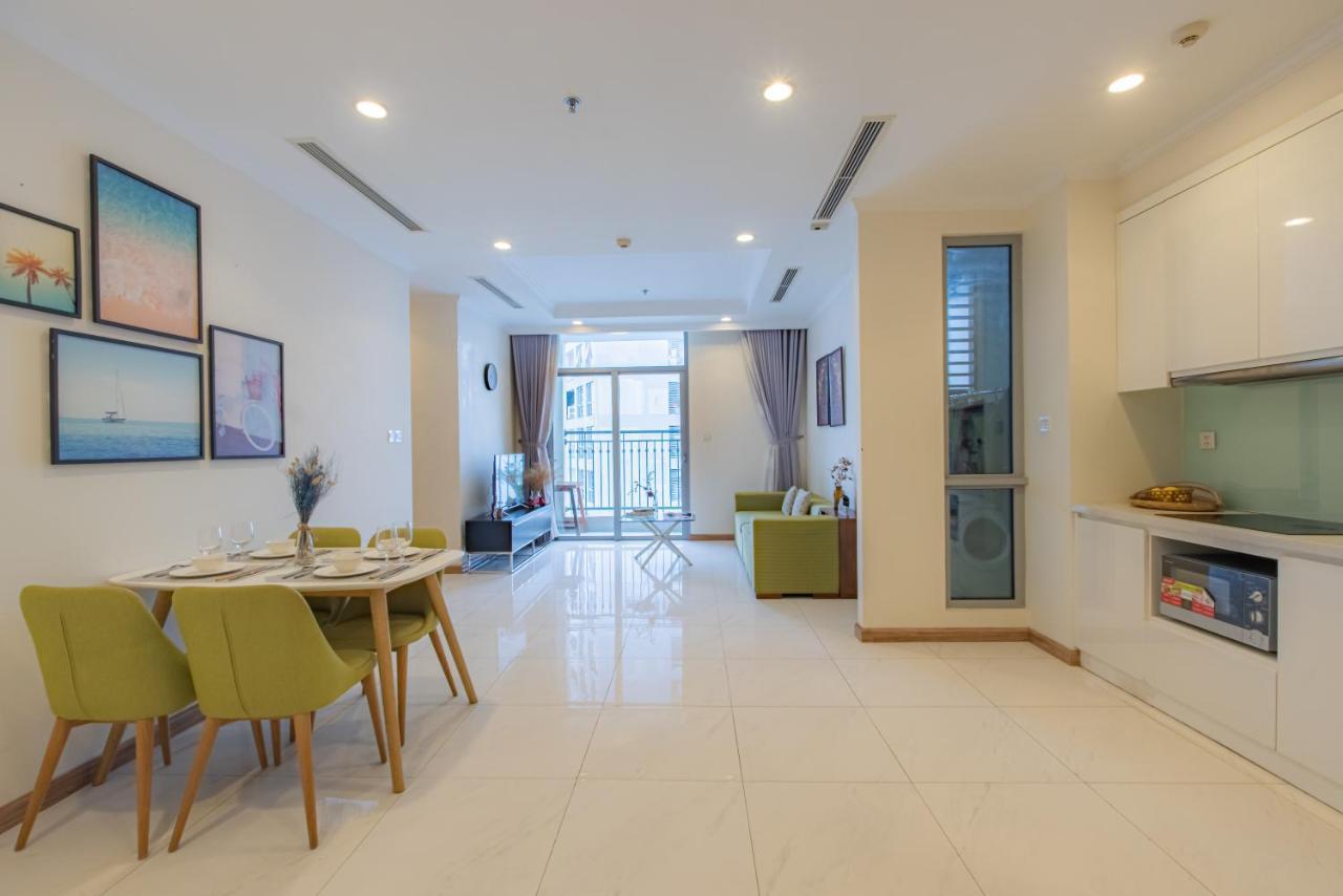 הו צ'י מין סיטי Moxy Hcmc Aparts - Vinhomes Central Park, Ice Rink מראה חיצוני תמונה