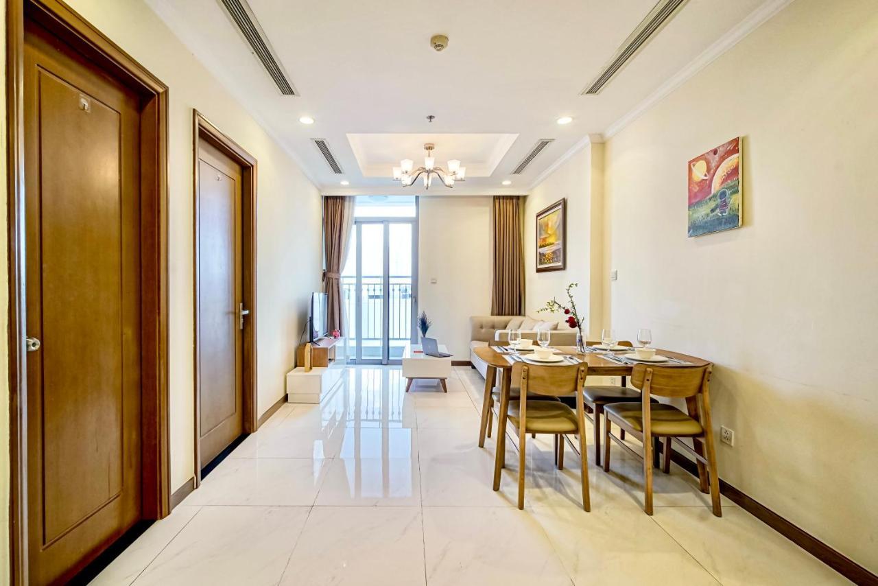 הו צ'י מין סיטי Moxy Hcmc Aparts - Vinhomes Central Park, Ice Rink מראה חיצוני תמונה