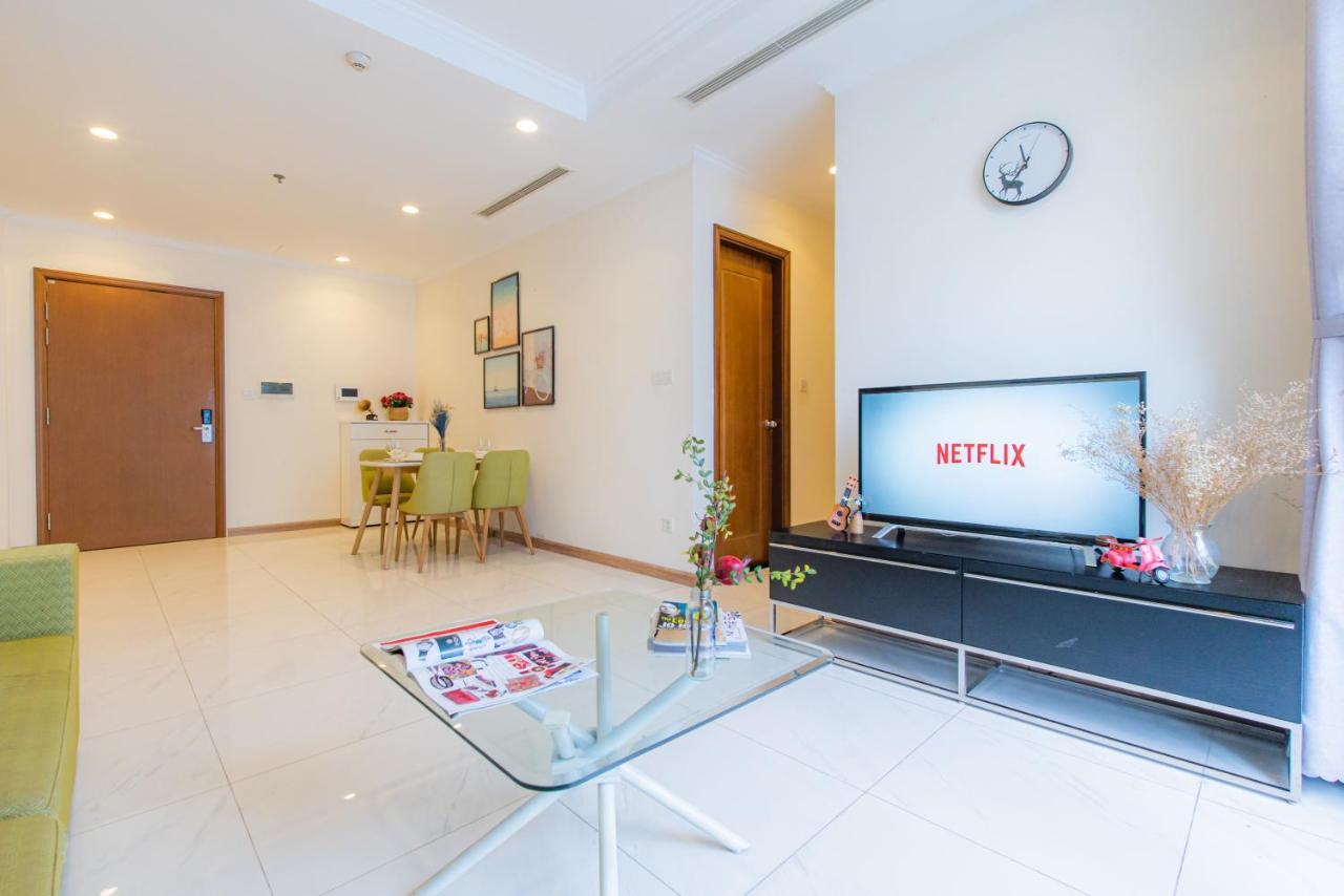 הו צ'י מין סיטי Moxy Hcmc Aparts - Vinhomes Central Park, Ice Rink מראה חיצוני תמונה